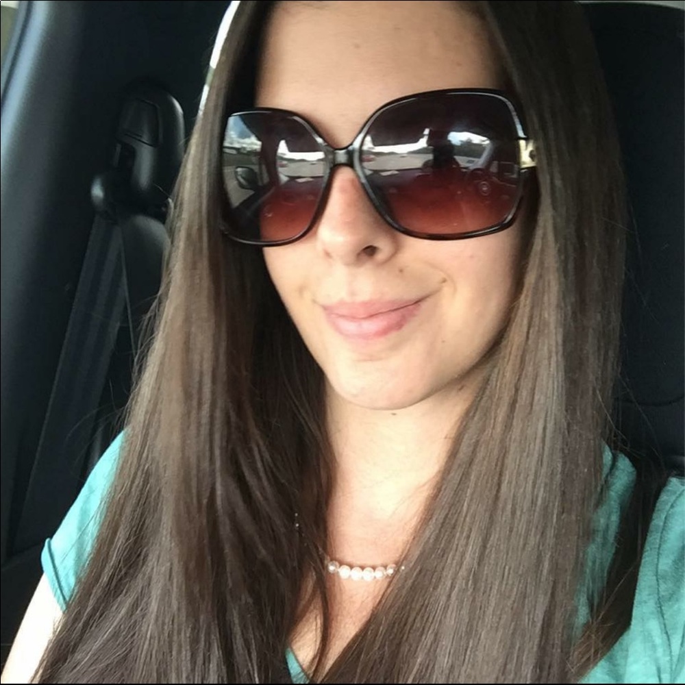 Meet your Posher, Amanda